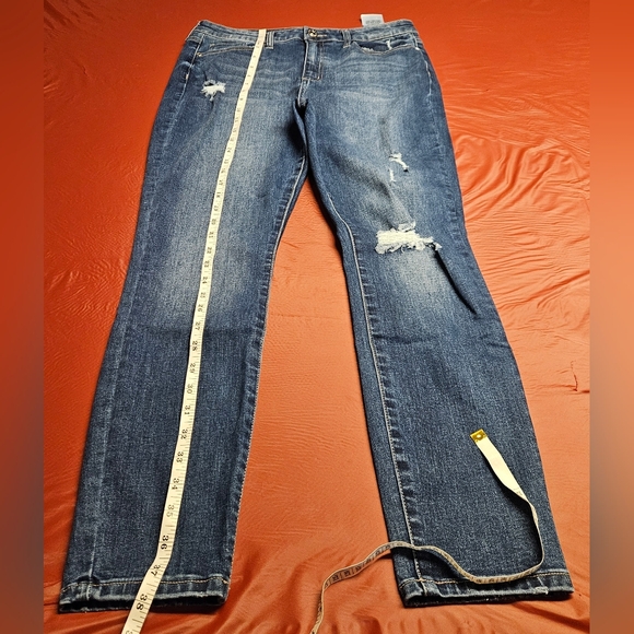 Guess Los Angeles Skinny Straight Distressed High Rise sz31 E.U.C. - Picture 11 of 11